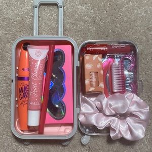 MAKEUP BUNDLE - PINK